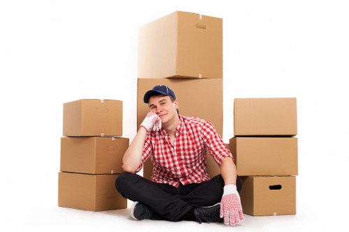 Local removals support for student flats and shared houses in West Kensington